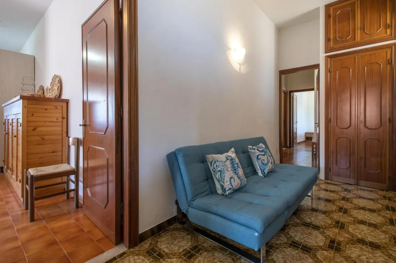 Spacious Home In Costa Rossa Trinità dʼAgultu 0*,  意大利